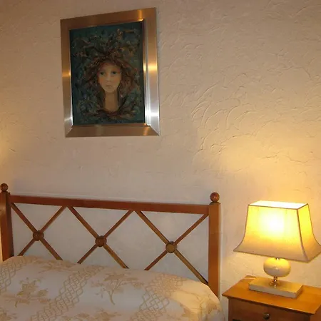 ベッド・アンド・ブレックファスト Chambres D'hotes La Maison Bleue