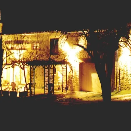 Chambres D'hotes La Maison Bleue モンバジャック