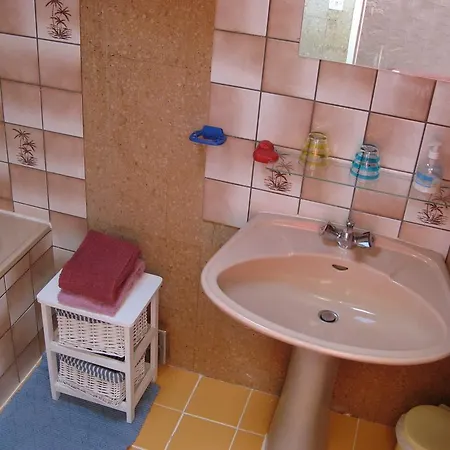 Chambres D'hotes La Maison Bleue モンバジャック